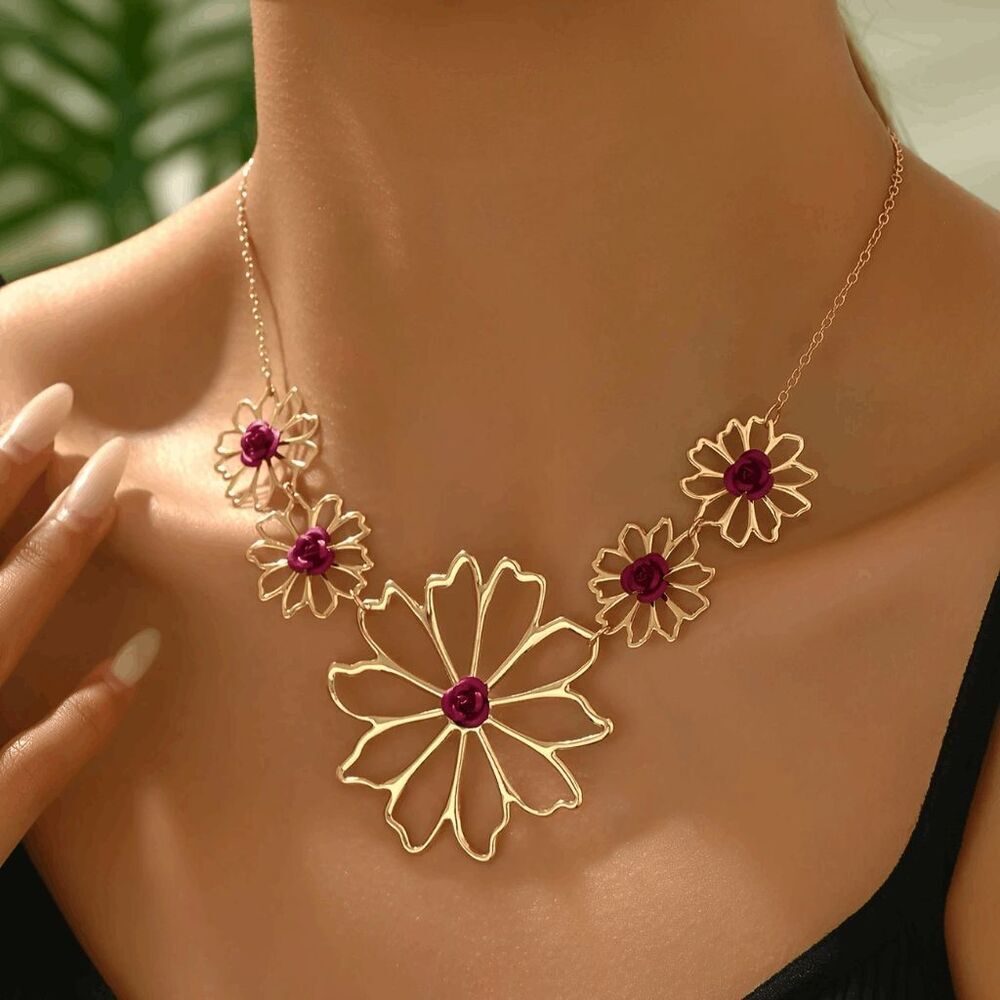 Boho Floral Rose Golden Necklace